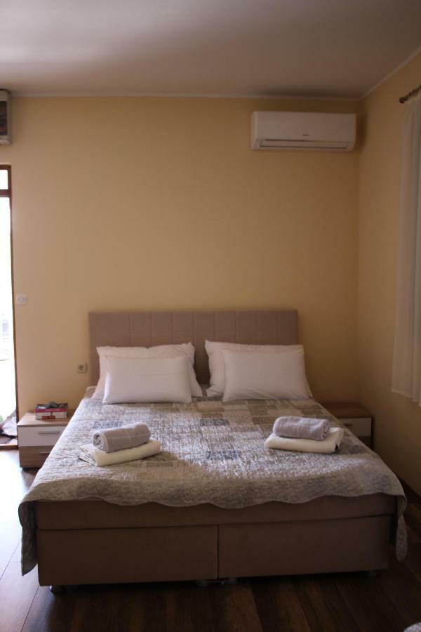 Studio Apartman Ana Sibenik Exterior photo