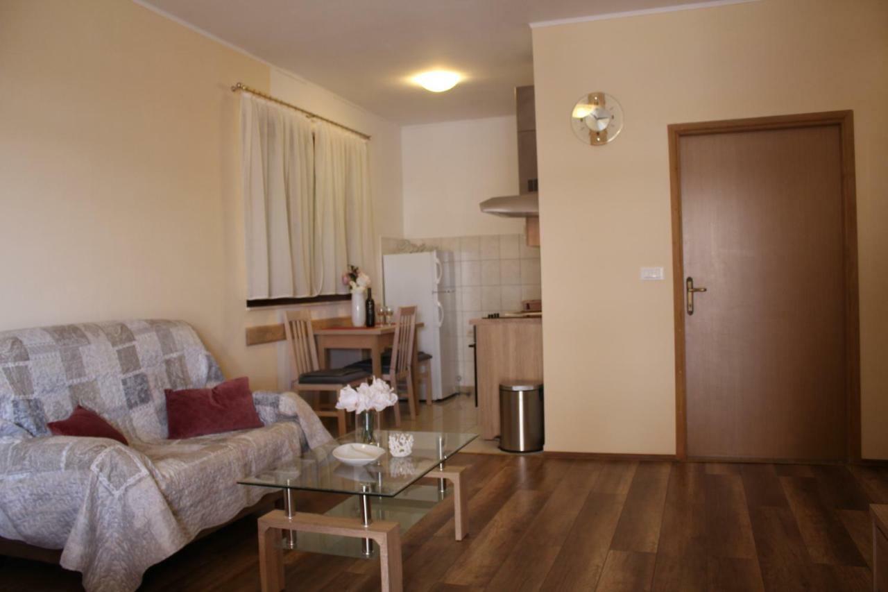 Studio Apartman Ana Sibenik Exterior photo