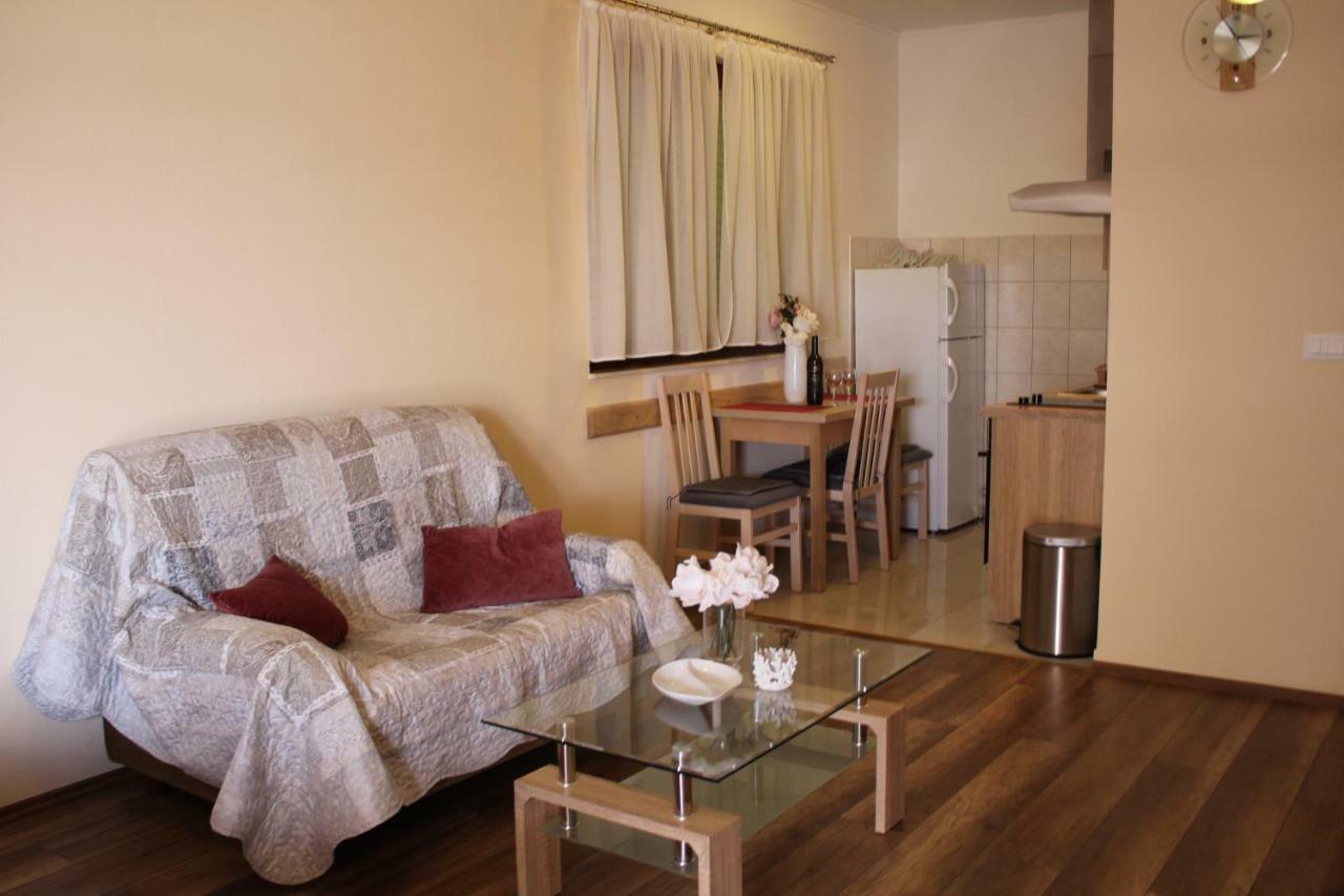 Studio Apartman Ana Sibenik Exterior photo