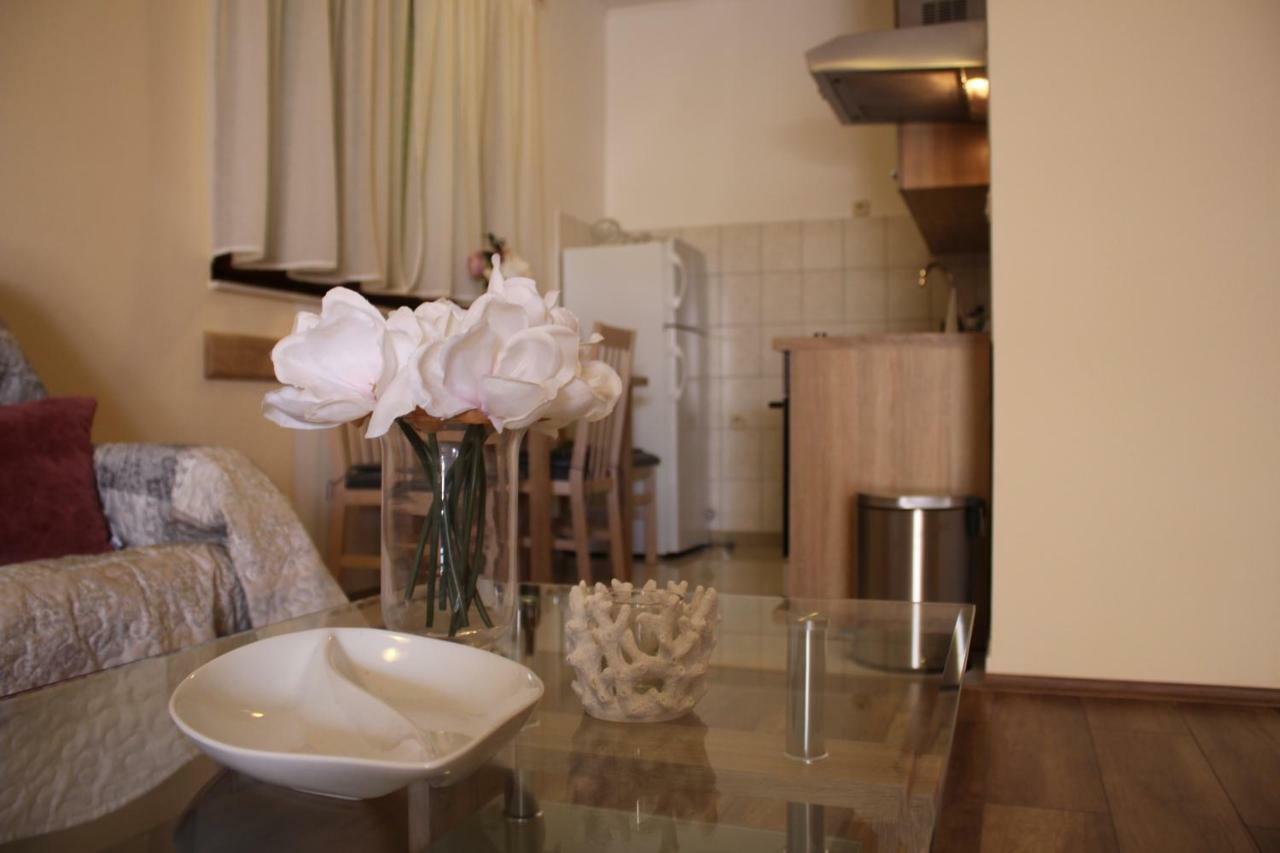 Studio Apartman Ana Sibenik Exterior photo
