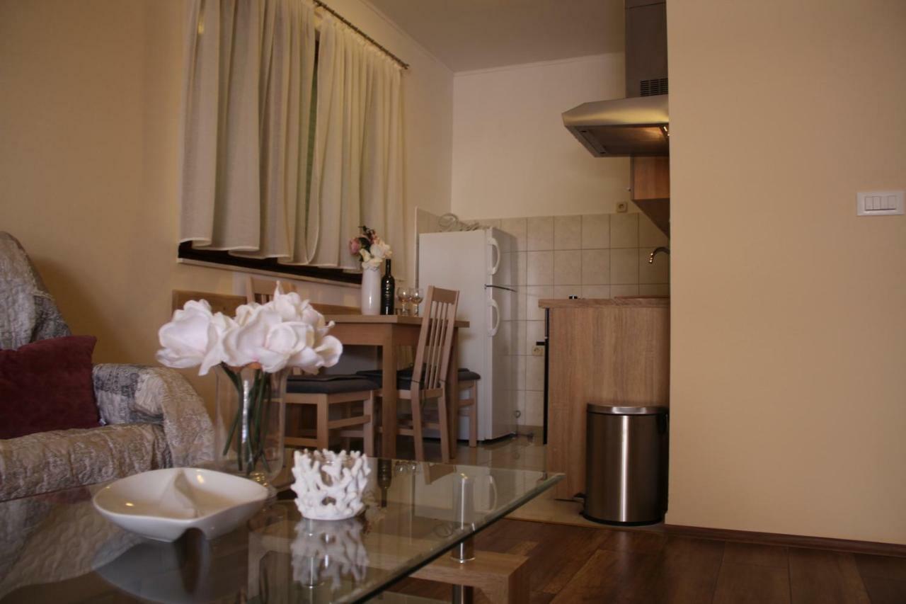 Studio Apartman Ana Sibenik Exterior photo